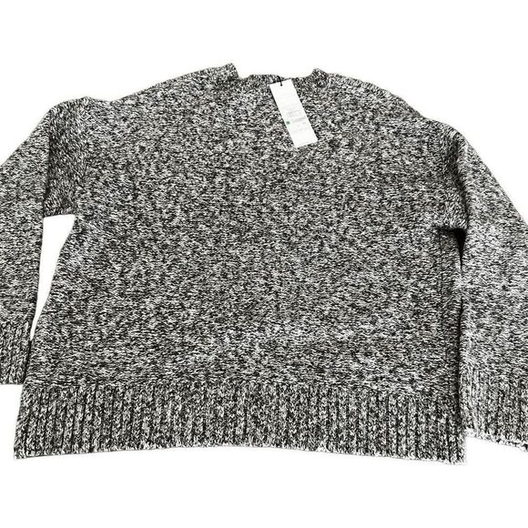 Calvin Klein sweater - Picture 4 of 10